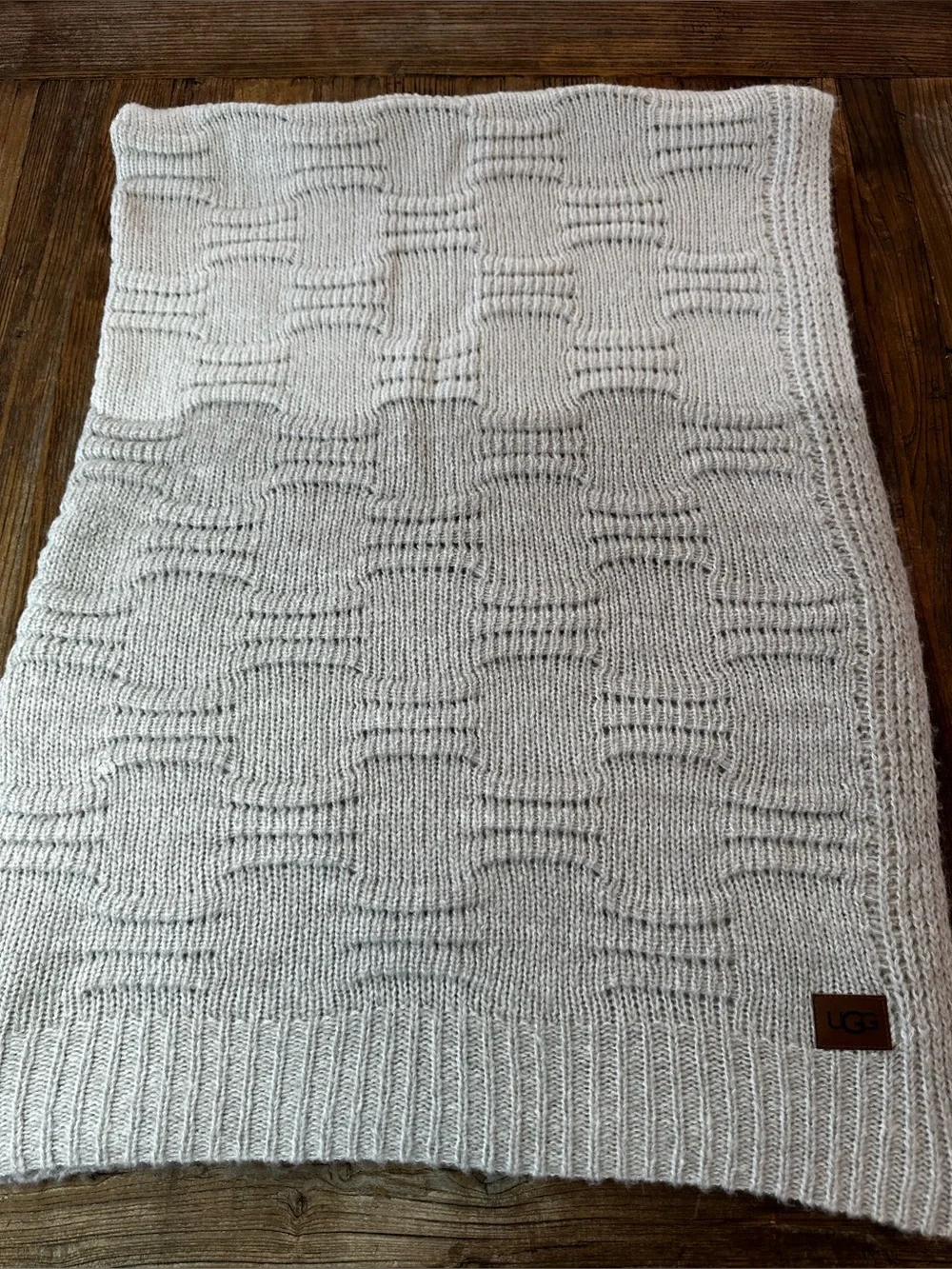 UGG Light cream beige  Cable Knit Throw Blanket